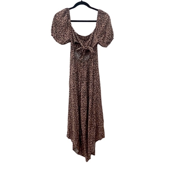 Francesca’s Leopard Print Smocked Barrel Leg Jumpsuit Size XS Forest Fairy - Picture 5 of 8